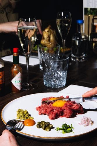 Classic steak tartare