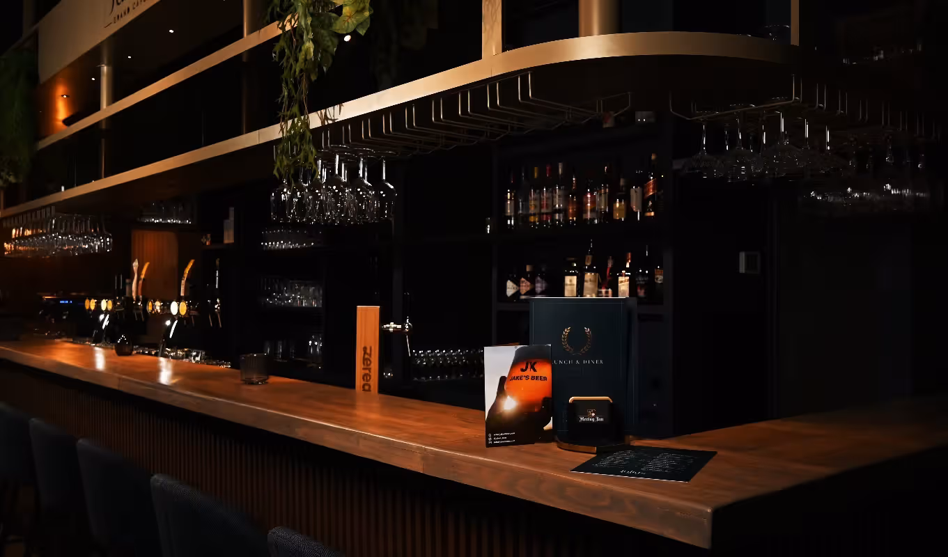 Julius Grand Café bar