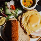 Julius Grand Café